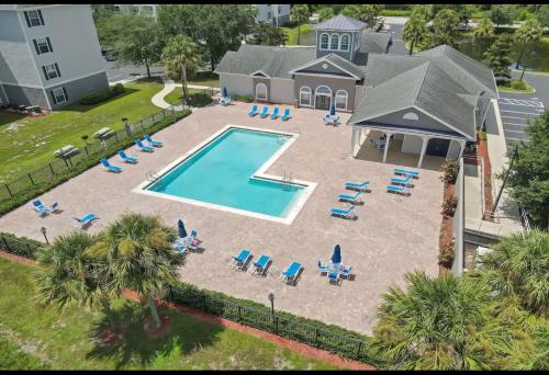 15 minutes way from Disney Condo Resort Pool Sleeps 10 photo 33