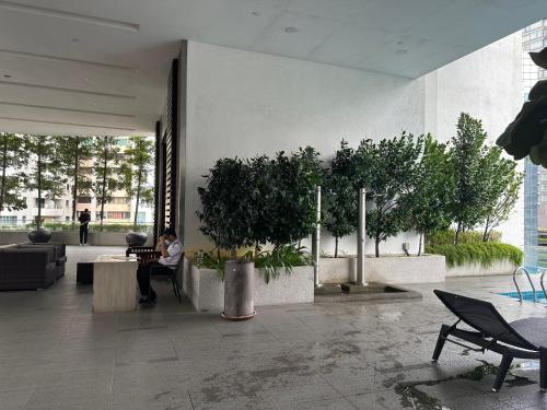 Κήπος έξω από το One Bukit Ceylon by Home Suites