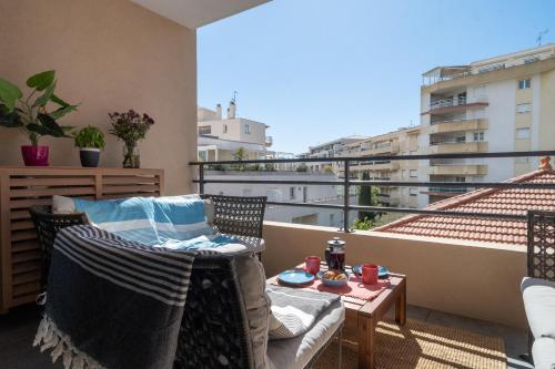 PWS - Sunny modern flat near Juan Les Pins Pinede & beach - Terrace & AC! photo 22