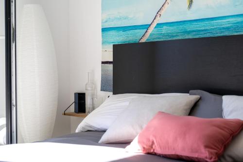PWS - Sunny modern flat near Juan Les Pins Pinede & beach - Terrace & AC! photo 9