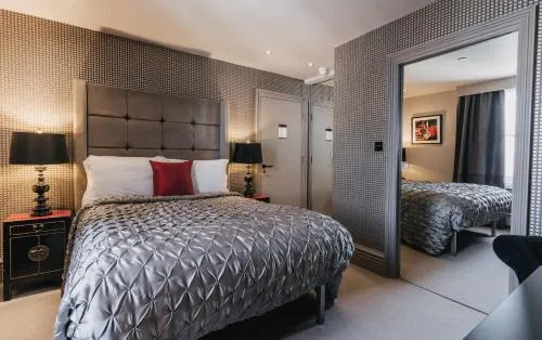 Square Townhouse photo 3