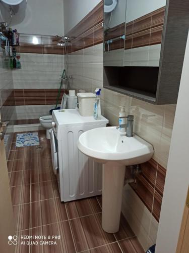 Holiday In Saranda Apartament - Imazhi 3