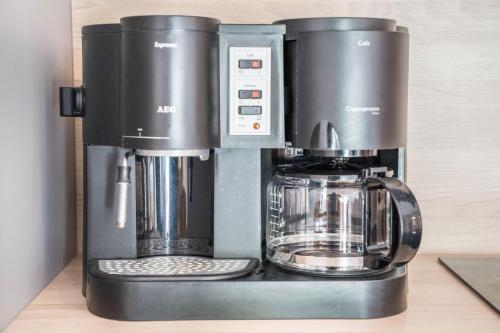 Kemudahan buat kopi dan teh di Ferienwohnung Hohfelsenblick