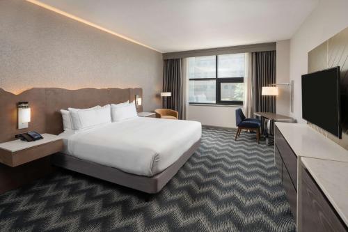 Hilton Houston North Image