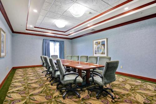 Der Geschäftsbereich oder Konferenzraum in der Unterkunft Hilton Garden Inn Conway