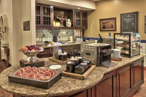 Mad på hotellet eller i nærheden