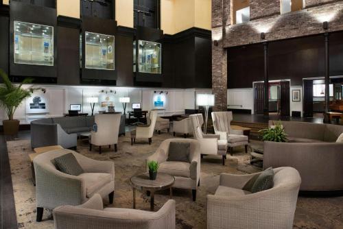 DoubleTree by Hilton Memphis Downtown Image