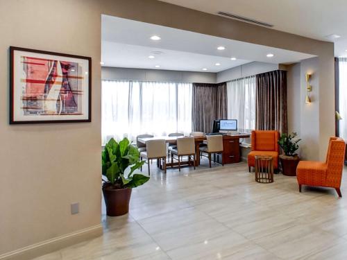 Ресторан / где поесть в Hilton Chicago/Oak Lawn