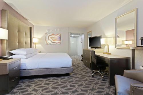 DoubleTree by Hilton Orlando East - UCF Area Image
