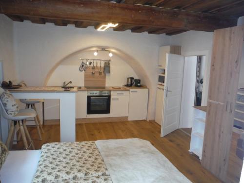 Kuchyň nebo kuchyňský kout v ubytování Ferienwohnung Weberlenz