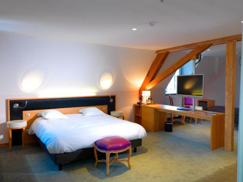 Gallery image of L'auberge Du Cheval Blanc et Spa in Lembach