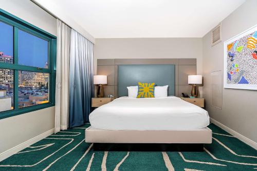 Embassy Suites by Hilton San Diego Bay Downtown Image