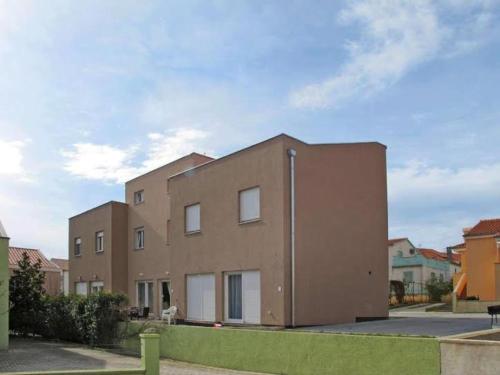 4 bedroom apartment with 3 bathrooms and private parking - Apartments Orange