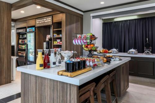 Напитки в Hilton Garden Inn Tulsa South