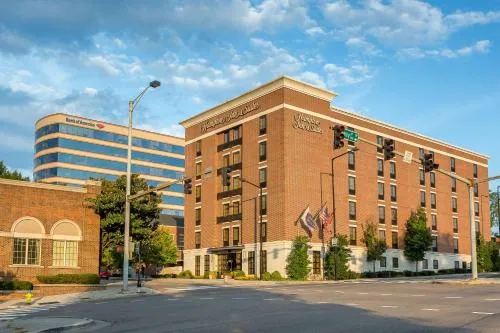 Hampton Inn & Suites Knoxville-Downtown in Knoxville