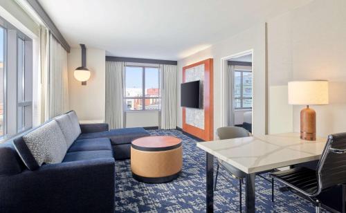 Embassy Suites by Hilton Washington DC Convention Center Image