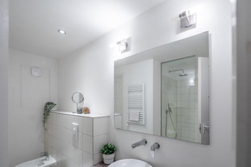 Et badeværelse på Central Cozy Stay