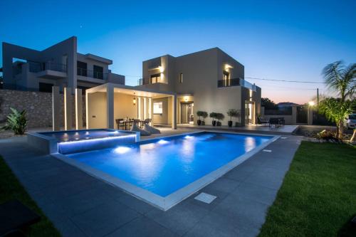 Πισίνα στο ή κοντά στο Madi Villa