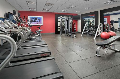 Pusat kecergasan dan/atau kemudahan kecergasan di Hampton Inn & Suites Phoenix/Tempe