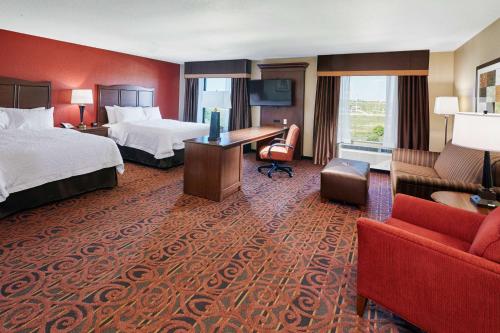 Krevet ili kreveti u jedinici u okviru objekta Hampton Inn & Suites Milwaukee/Franklin