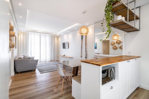 Kuchyň nebo kuchyňský kout v ubytování Apartamento - Lindo 3 dormitórios com vista e espaço infantil