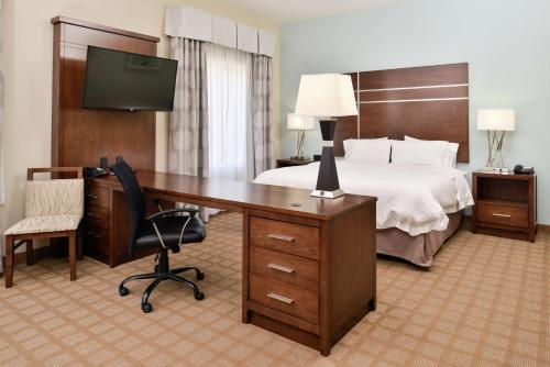 Postel nebo postele na pokoji v ubytování Hampton Inn and Suites Hutto