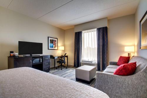TV o dispositivi per l'intrattenimento presso Hampton Inn & Suites Greenville Airport