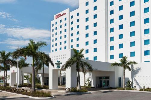 Homewood Suites by Hilton Miami Dolphin Mall Image