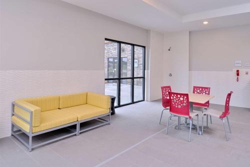 Χώρος καθιστικού στο Hampton Inn and Suites Ames, IA