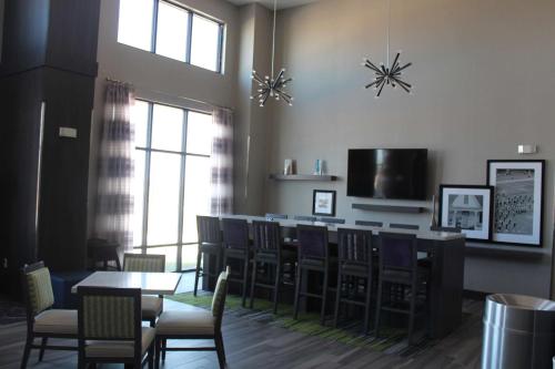 Hampton Inn & Suites Guthrie, OK – Photos 5