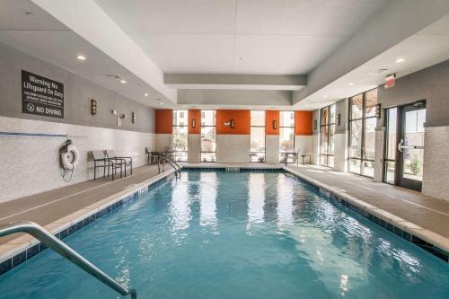 Hampton Inn & Suites Dallas-Central Expy/North Park Area Image