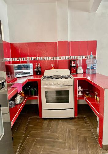 Η κουζίνα ή μικρή κουζίνα στο Casa céntrica con garaje