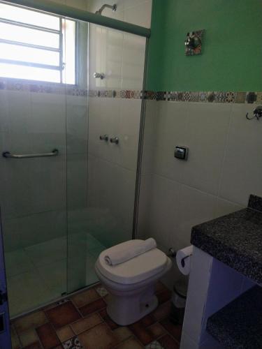 Bilik mandi di Águas de Carrancas FLATS