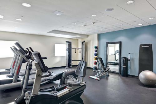 Γυμναστήριο ή/και όργανα γυμναστικής στο Home2 Suites Azusa