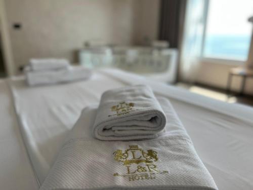 Fotografie z fotogalerie ubytování Hotel LEON - Beach Front v destinaci Shëngjin