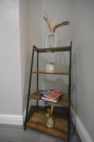 Stay with Alexandra - Free Parking - Free Wifi Superb Location photo 24