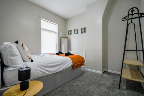 Stay with Alexandra - Free Parking - Free Wifi Superb Location photo 12