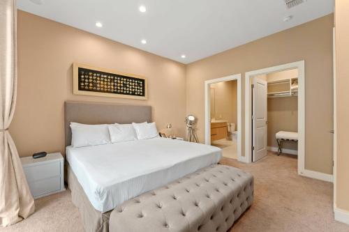 7562 Magic Village 4 suites 8 guests 8 min Disney photo 33
