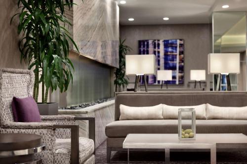 Embassy Suites by Hilton Charlotte Uptown Image