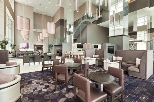 Embassy Suites by Hilton Charlotte Uptown Image