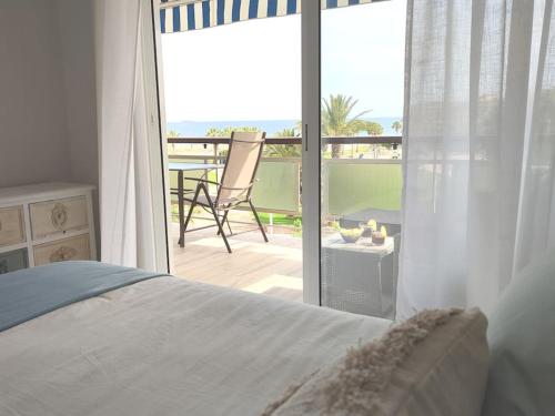 En eller flere senger på et rom på Arrecife Beach