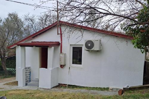 Gallery image of Olive cabin - Kuća maslina i mira u Đenovićima! in Herceg-Novi