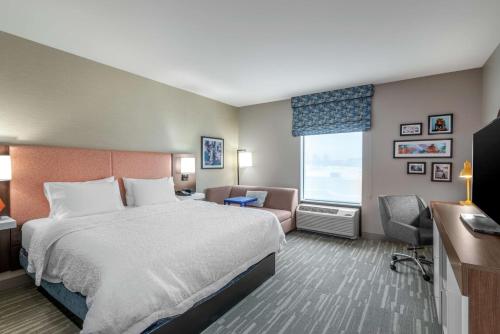 Postel nebo postele na pokoji v ubytování Hampton Inn & Suites Glenarden/Washington DC