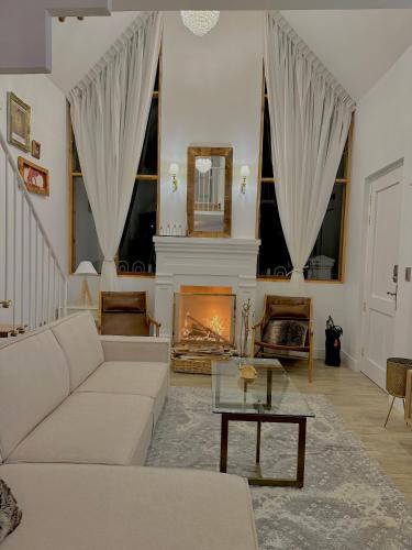 Χώρος καθιστικού στο HOLLY HOUSE casa completa