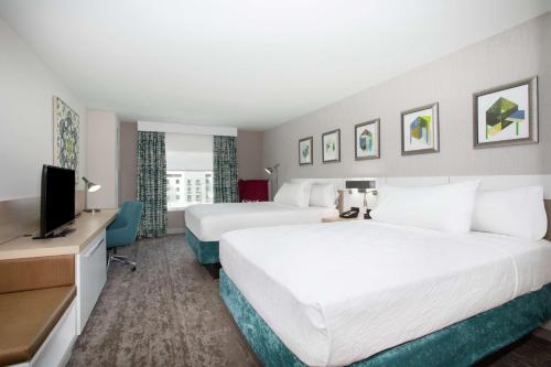 Hilton Garden Inn Las Vegas City Center Image