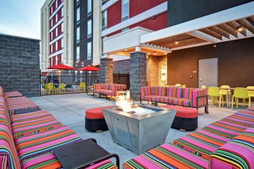 Home2 Suites by Hilton Gilbert Image