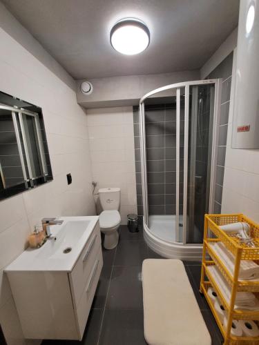 Ванная комната в Domek Tręby Stare