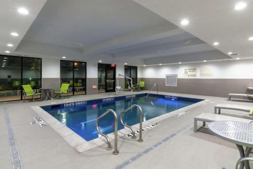 Hampton Inn & Suites Dallas East Image