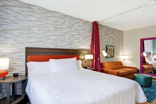 Katil atau katil-katil dalam bilik di Home2 Suites By Hilton Bedford Dfw West