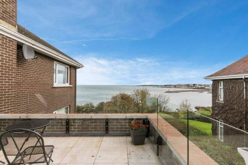 Gallery image of Skippingstone Beach Loft With Amazing Sea Views in Bangor